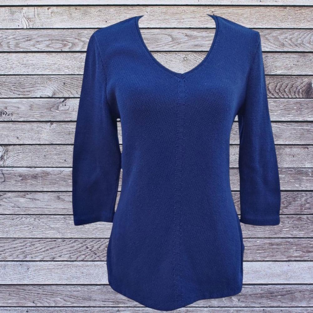 Lauren Ralph Lauren Navy Sweater Size M Split Hem Sides Made in Hong Kong Cotton